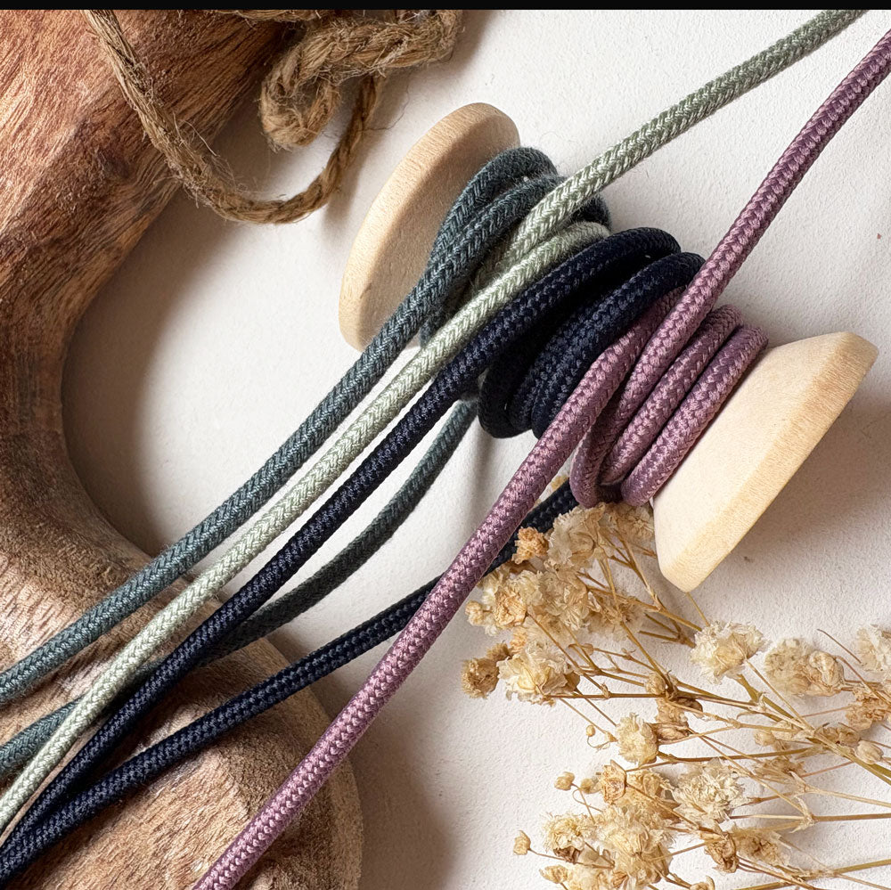 llavero de madera con estrella comunión inicial floral