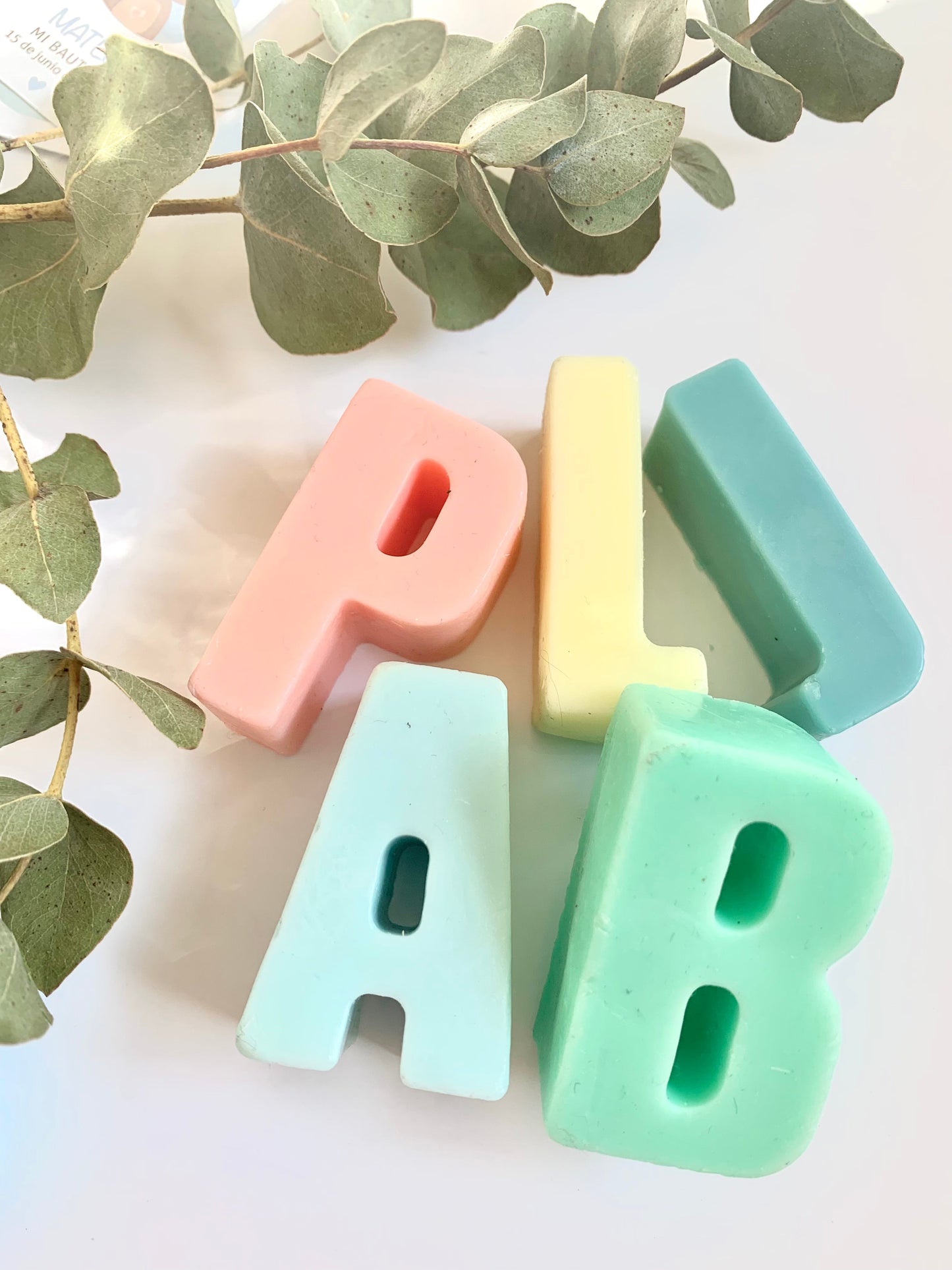 Detalle jabón bautizo letra elefante