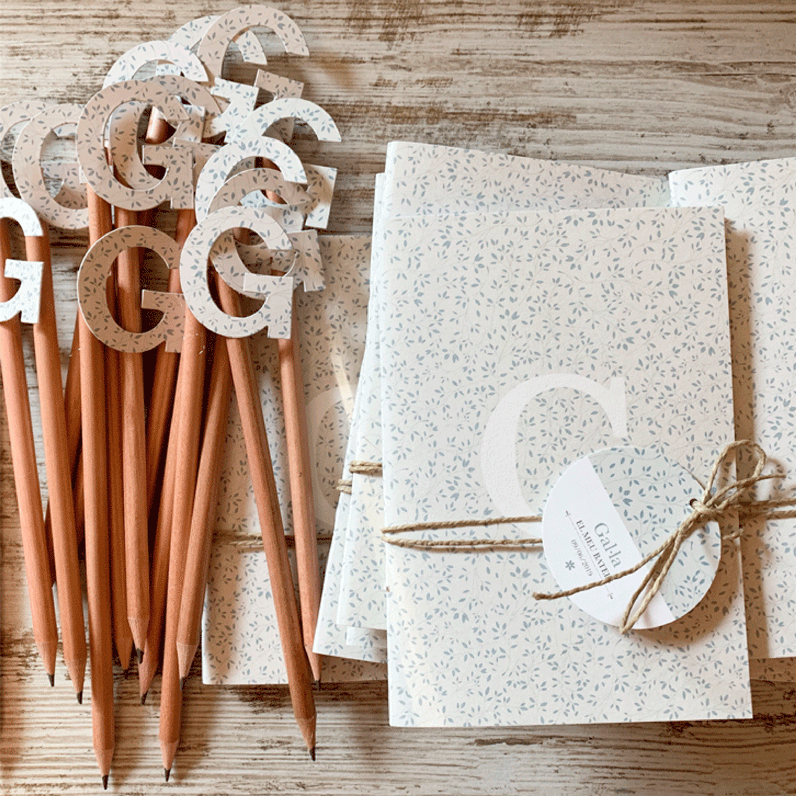 Pack libreta y lápiz comunión colección inicial floral