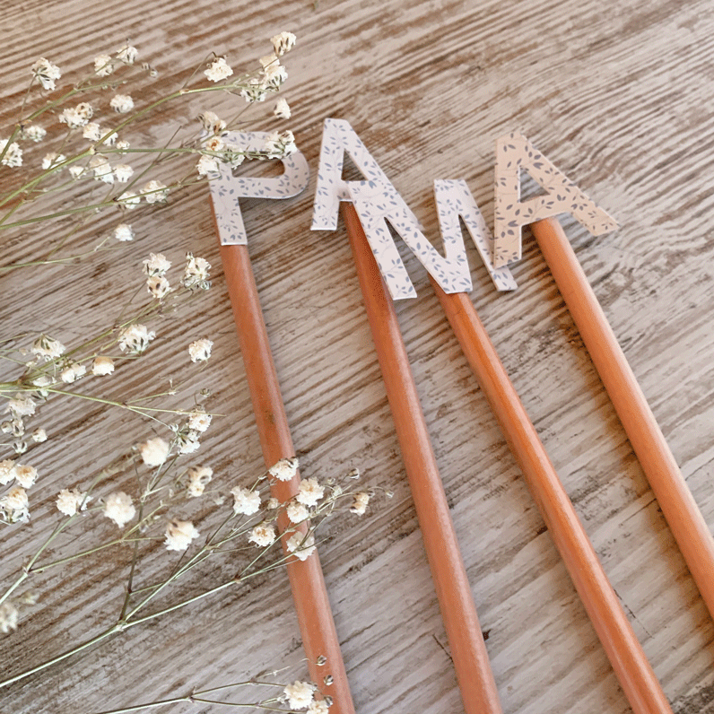Lápiz personalizado comunión inicial floral
